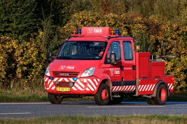 Model: Iveco Daily 65C18 4X2 VIN: ZCFC65D0005722486 1. Registration: 2008-07-22 Company: Falck (DK) Fleet No.: 3-17/6166 Nickname: - License plates: VZ90718 (jul. 2008-?) Previous reg.: n/a Later reg.: n/a Retirement age: still active at time of upload (2017) Photo location: Motorway 501 (Aarhus Syd. Packaging towing company services into bundles that suit fleet accounts