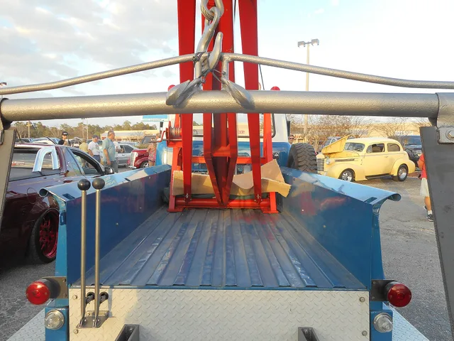 More shots of a restored 1959 Jeep FC-170 tow truck at the Spring Hill Car Show in Weeki Wachee, Florida on March 10, 2016. Though I call this image the back of the boom, it's actually the back of the whole bed. You can see part of the boom, the levers for the boom on the end of the bed, as well as. 5 honest notes on towing company discovery call