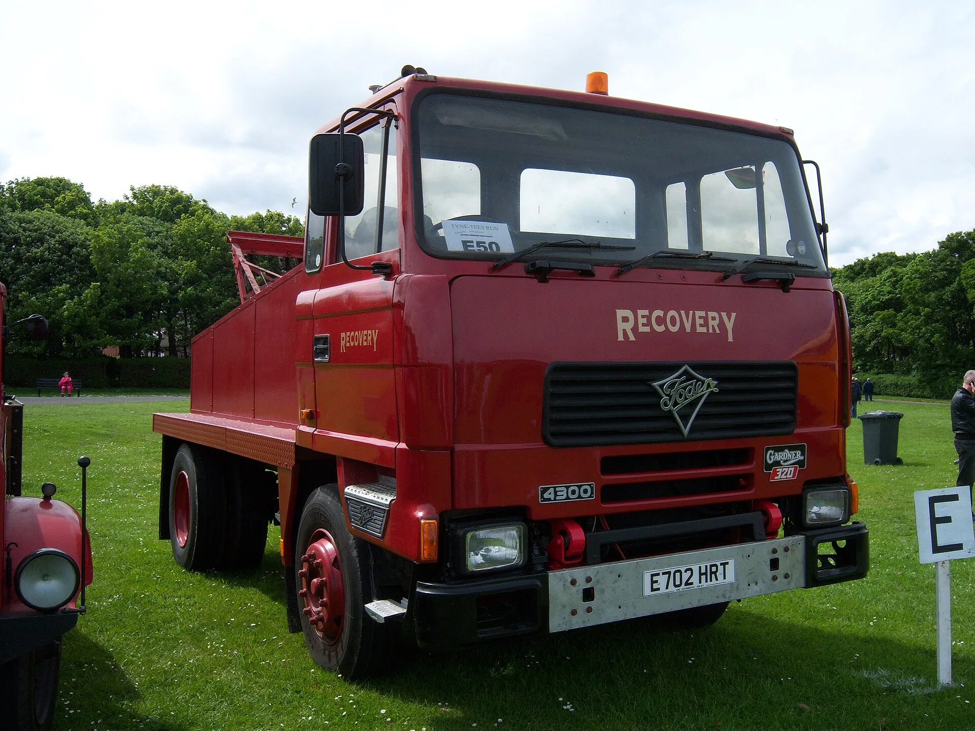 A 1988 Foden S104 (reg. E702 HRT) recovery truck, pictured at the end of the 2012 HCVS Tyne-Tees Run . It was originally a Foden demonstrator, and spent much of its life as a tractor unit, then a yard shunter, before being converted to a ballast tractor/recovery unit. How towing company expansion works: trucks, yards, impound and staffing